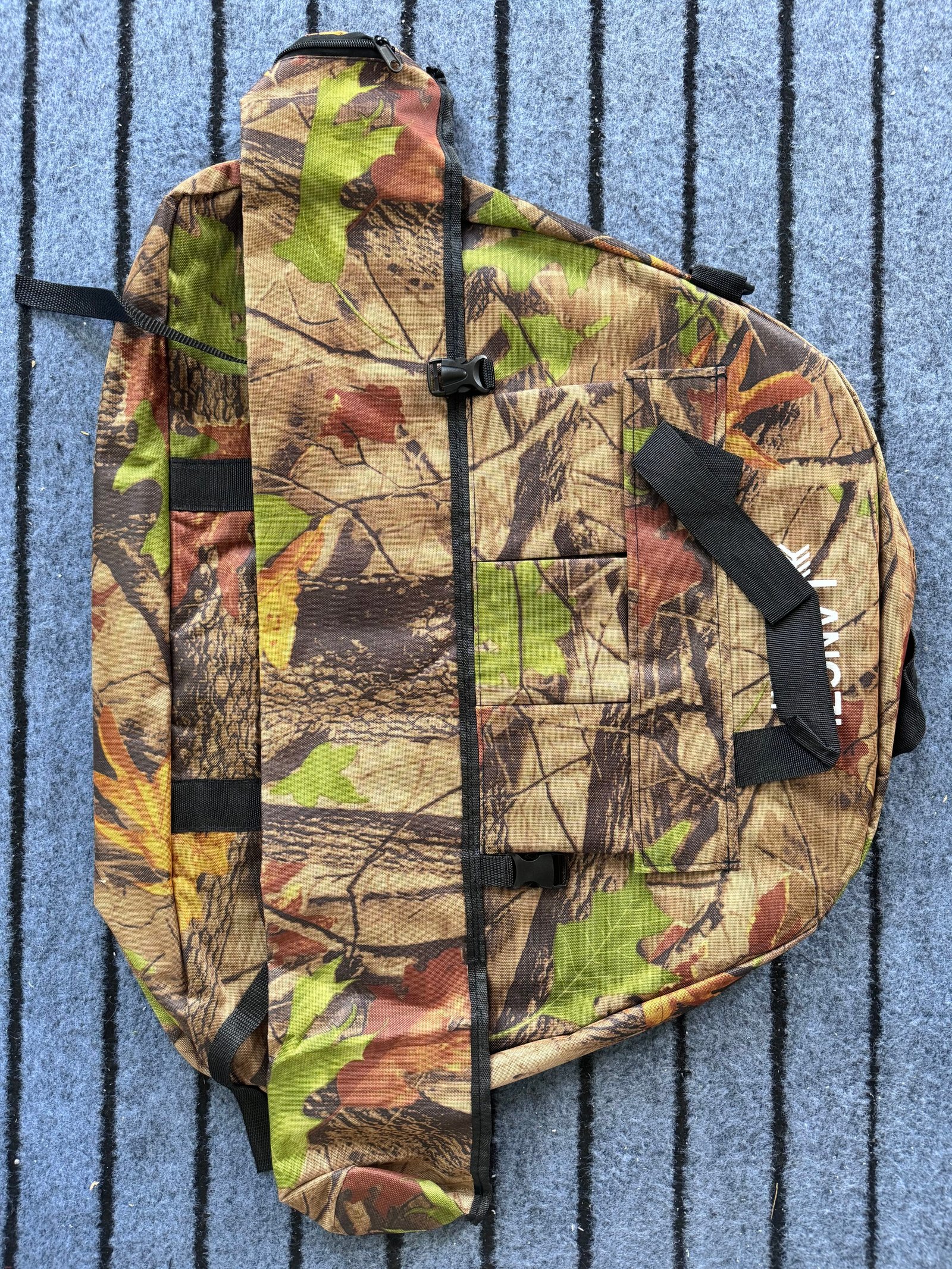 Receive a full set of compound bow accessories