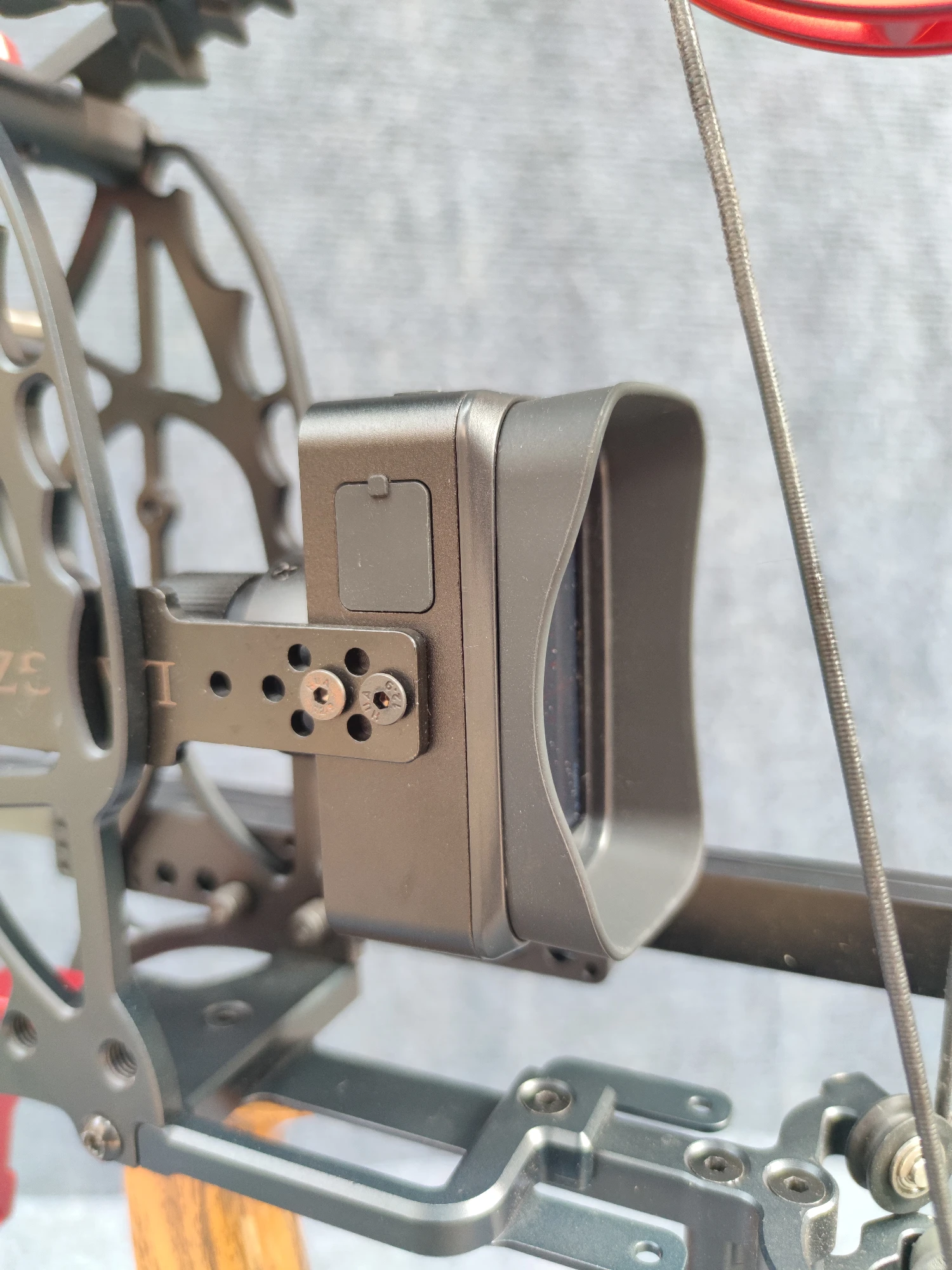 BattleFalcon BFC-F20 Ultimate Compound Bow Set – With Digital Night Vision&Anchor Trainer