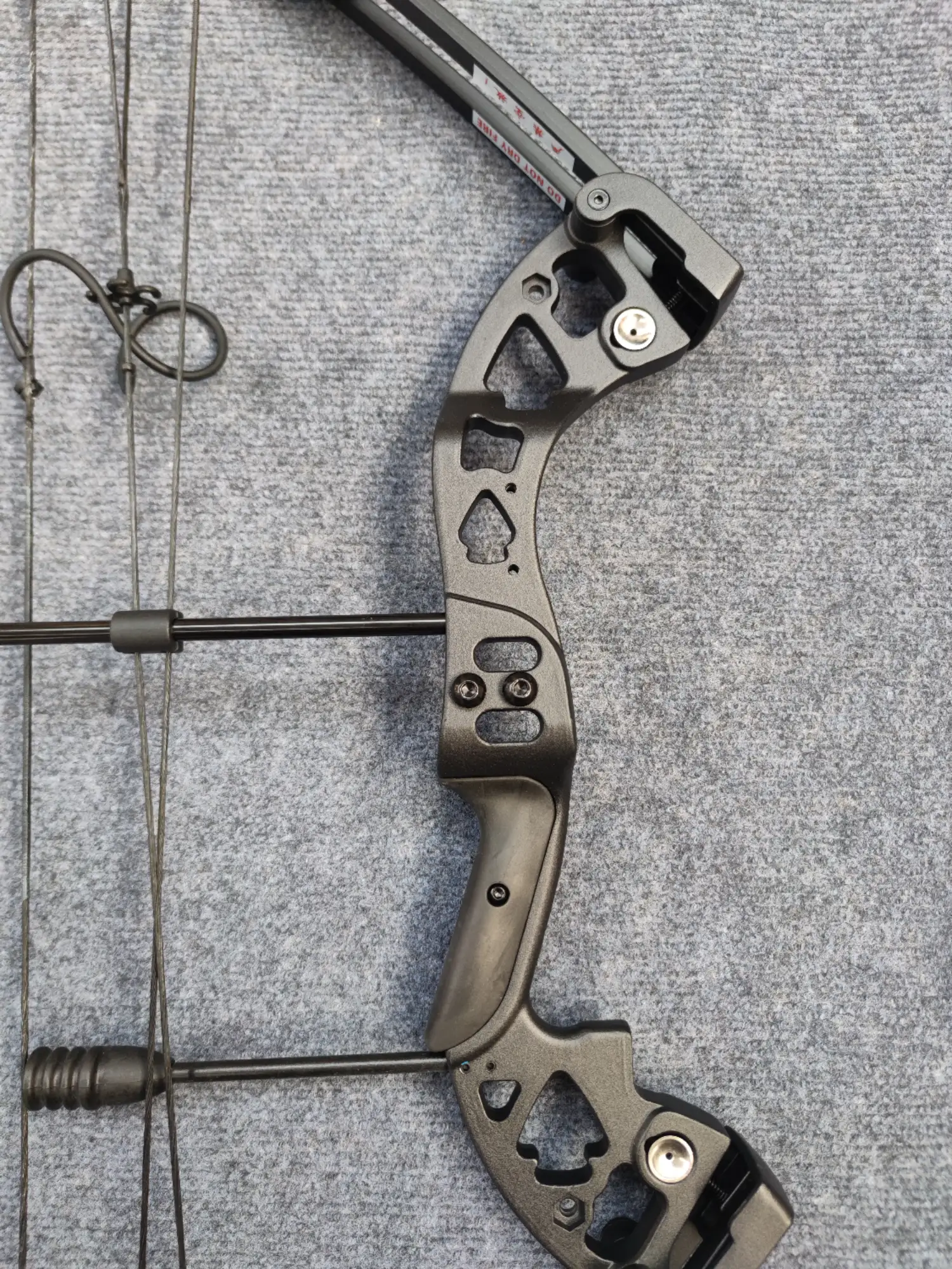 High-Tension String System — Optimized for Steel Ball Launching BattleFalcon BF-L18KA Rapid-Fire Steel Ball Compound Bow