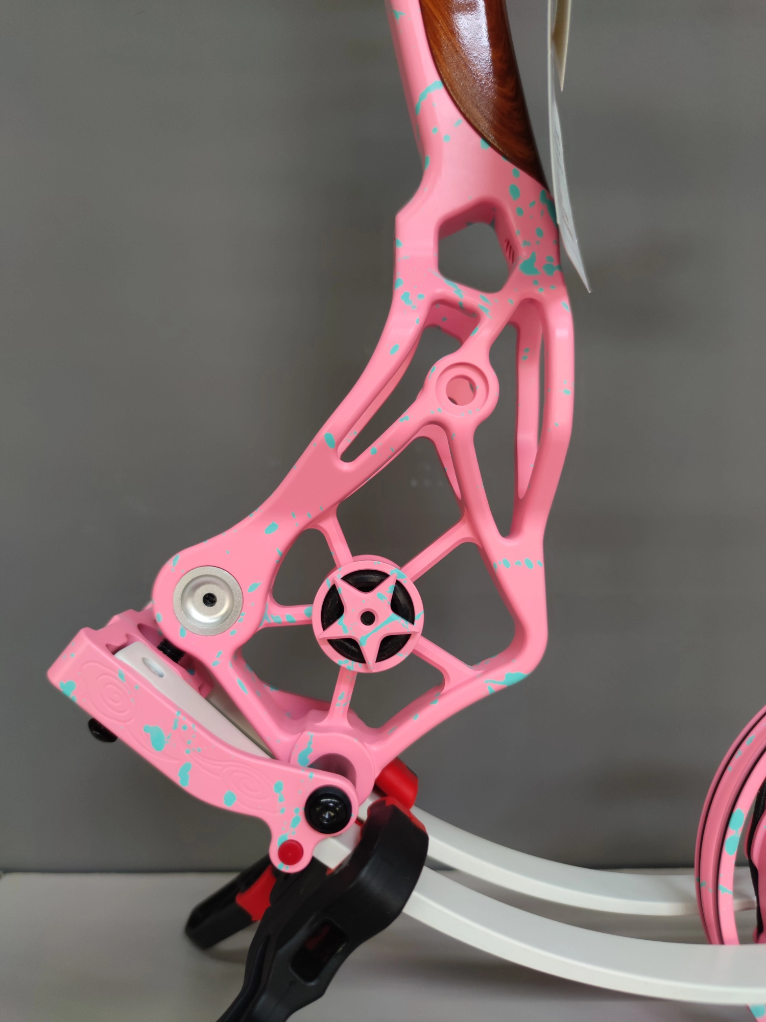 BattleFalcon Laminated Composite Limbs — High-Strength and Durable Structure02